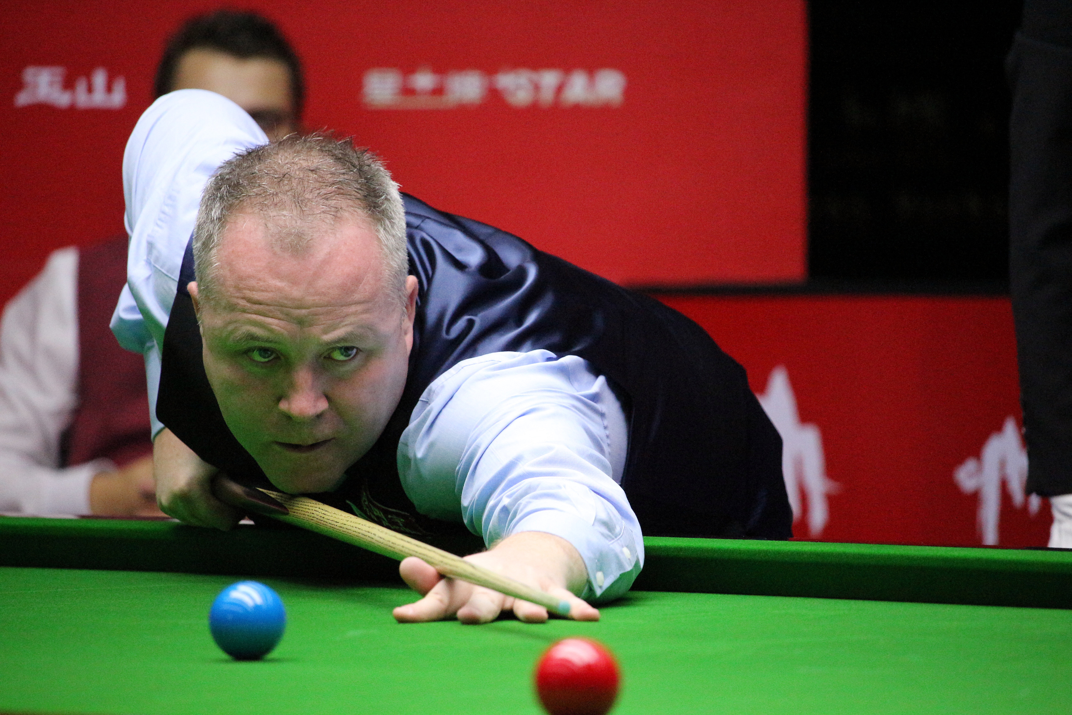 他经常凭借 他经常凭借